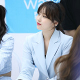 1560828805