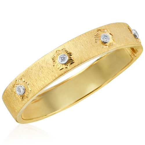 18k yellow gold oval bangle has a beautiful textured finish with 4 diamonds bezeld on a starburst design. To know more, please visit here: https://eyeonjewels.com/product/18k-yellow-gold-bangle-with-diamonds-14241