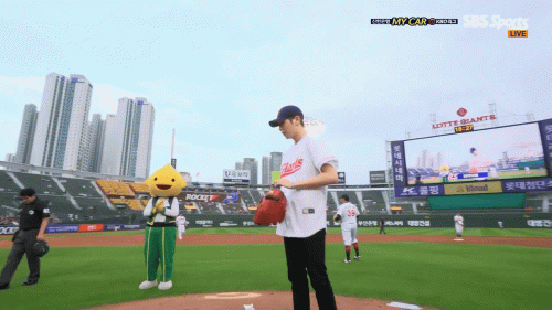 190709 자이언츠 시구4
