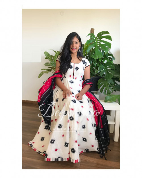 Wide range of designer collection Indian Desi Handmade Anarkali lehanga. Festive wear Dupatta indian festivals traditional outfits Indian weddings indian clothing for women.