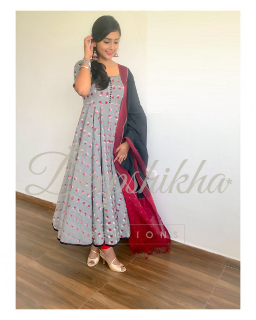 Wide range of designer collection Indian Desi Handmade Anarkali lehanga. Festive wear Dupatta indian festivals traditional outfits Indian weddings indian clothing for women.