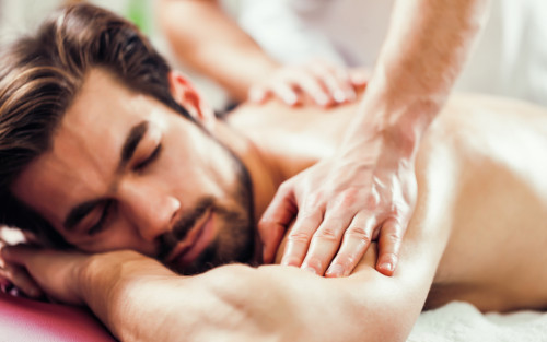 The therapists of Dubai hotels massage specialize in a variety of massages Services Relaxing Massage, Deep Tissue or Sports Massage.http://www.dubaihotelsmassage.com/