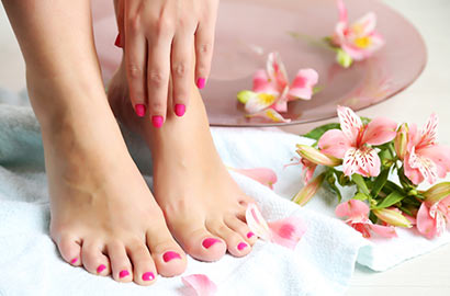 ACQUA-SALON-Gel-Mani-Pedi--Footspa---P749P1146-410-c.jpg