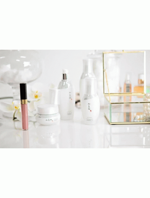 Antiaging-Skincare-Products.gif