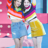 Chaeyoung--Dahyun-2