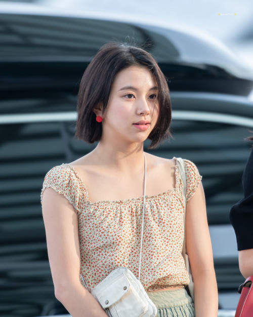 Chaeyoung-303372a6c76157f94.jpg