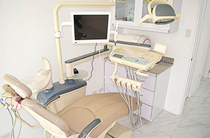 Dentacare-Metal-Braces---P14999P80000-410-c.jpg