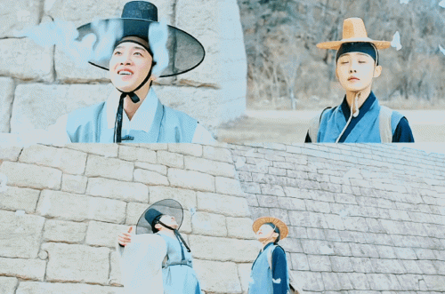 EP01---Our-Blooming-Youth-3.gif