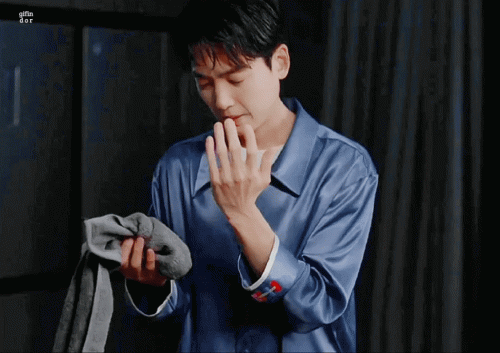 EP07---Crash-Course-in-Romance-4.gif