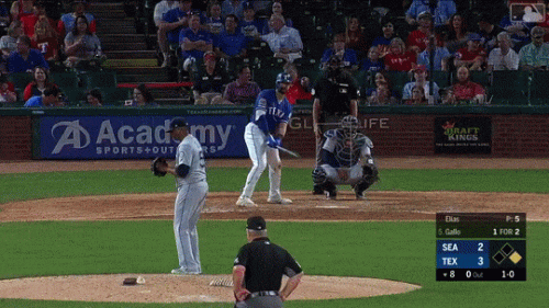 Gallo-2-run-HR-15-vs-SEA-5-21-2019.gif