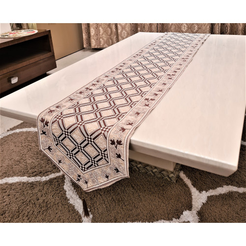 Groki_Table-Runner_70_1.jpg