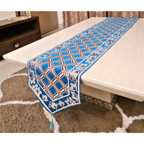 Groki_Table-Runner_72_5.jpg