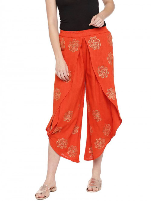 Try comfortable yet elegant fusion with your ethic wear by integrating your kurtis with designer palazzo pant. Find latest and variety of stylish collections of ladies palazzo pants online at Mirraw. Get chance to grab exciting discount offer.
Check more details here: https://www.mirraw.com/women/clothing/trousers/palazzo-pants