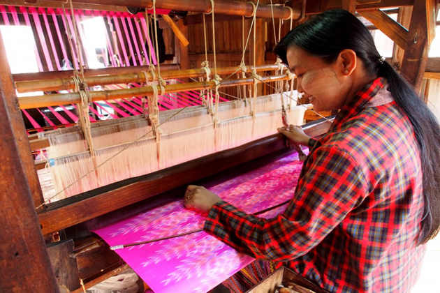 Inle lake handicraft