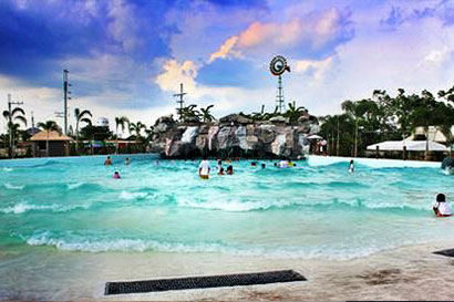 KLIR-WATERPARK-RESORT-40-off-for-Daytour-use-of-swimming-pools-P149P250-410-b.jpg