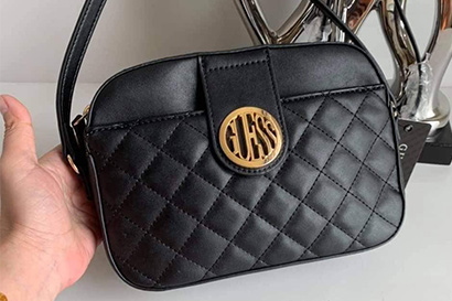LBMS-Guess-Factory-Plush-Quilted-Camera-Crossbody-body1.jpg
