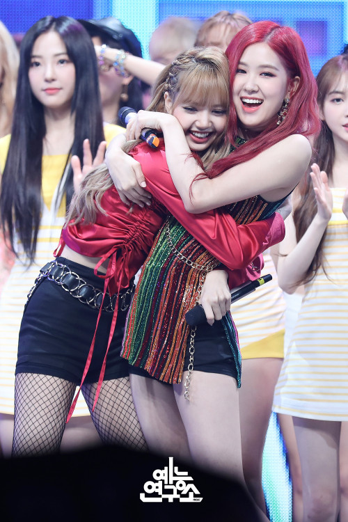 Lisa & Rose' (Black Pink)