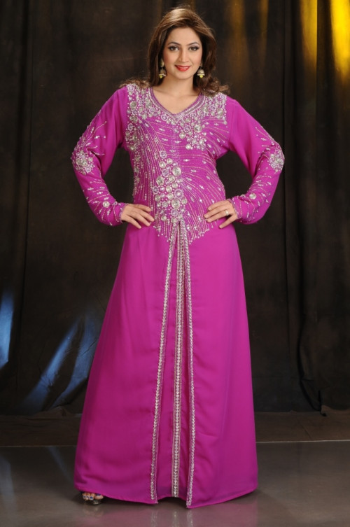 Mirraw has large collections of Magenta Kaftan which are loved by women because it is a unique color. http://bit.ly/2KVehPg