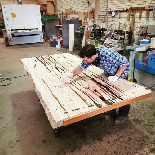 Working this week on this magnifico Marri Slab. Beautiful 1 piece 1200mm wide 2400mm long 62mm thick ?. Our wonderful clients having been waiting and waiting for this piece to dry out and now we get to bring it to life. Watch out for the final finished product.
https://www.jarrimber.com.au/products/furniture-products/marri-timber-furniture/