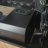 Review-Corsair-Crystal-570X-OverCluster-Interior
