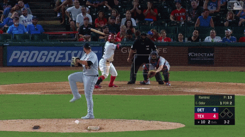 Roogie-walk-off-solo-HR-vs-DET-8-3-2019.gif