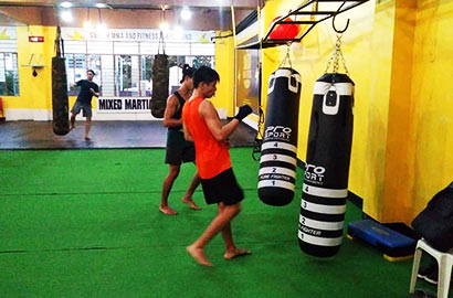 Switch-MMA-x-Fitness-Playground--50-off---Single-Class-P149P300-410-g.jpg