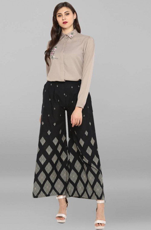 Getting bored of wearing same types of bottom wear like pant, trousers, jeans, leggings? Then it's time to change your dressing styles. Palazzo pants are trending in these days. Lots of patterns, styles, colors available easily. At Mirraw, you will  get best and latest collections of palazzo pant patterns online at best offer price.
Check out here: https://www.mirraw.com/women/clothing/trousers/palazzo-pants