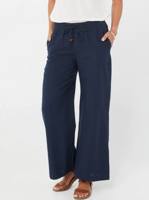 Kaja Clothing offers valentina trousers for you to look great and feel comfortable. With a wide range of colours and styles, these trousers are sure to suit your style perfectly. Order Now! https://kajaclothing.com.au/collections/bottom/products/valentina-trousers-navy
