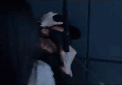 Line Walker Siu Ying gets Sliced from the back