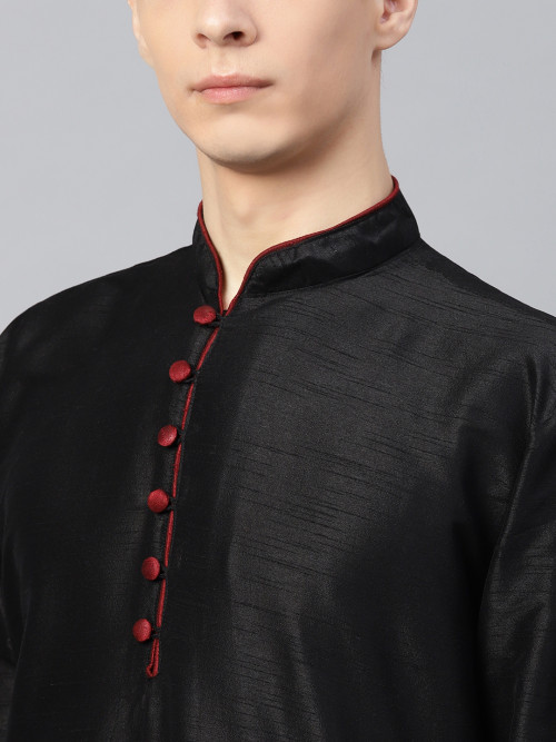 black-moti-kurta-2edaf715e9fd14e81.jpg