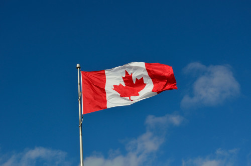 canadian-flag-1229484_1920.jpg