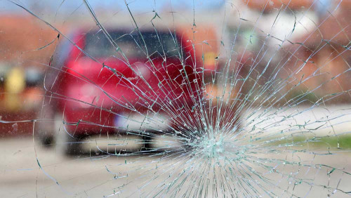 graphic-broken-windshield-1.jpg