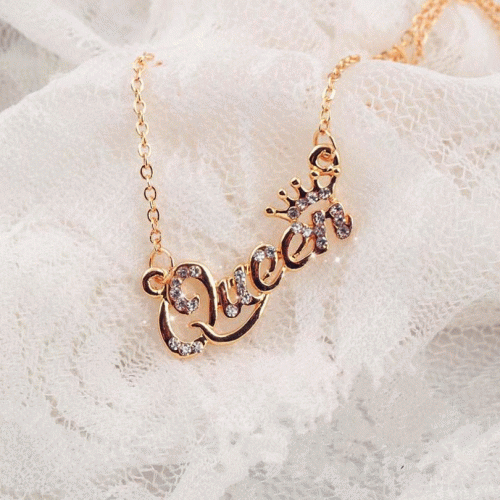Surprise your loved one with this amazing Rose Gold Chain Necklace available at Jetsettingonline.com. Discover the best prices now!https://jetsettingonline.com/collections/necklaces