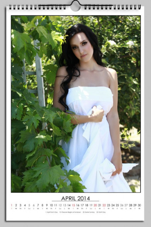 outdoor-boudoir-photoshoot-green-vines-683x1024.jpg