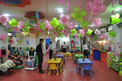 If you’re looking for fun, games and mayhem for your little one, you are at the right place! With the help of numerous child specialists, doctors and experts, Tumble House has designed an indoor family fun center, suitable for children from ages of 6 months up to ten years. visit here more info :- https://www.tumblehouse.in/